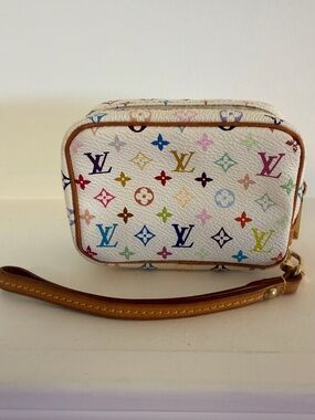 Discontinued Louis Vuitton Multicolore Wapity – White / Murakami